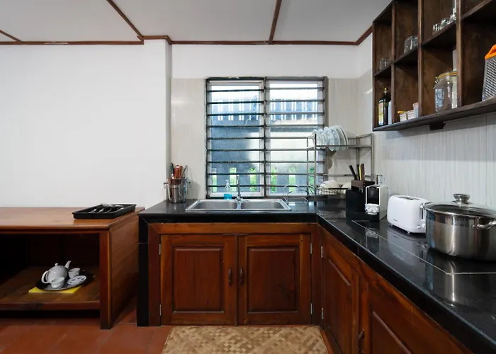 Holiday home Authentic Khmer Pavilion & Tropical Garden *