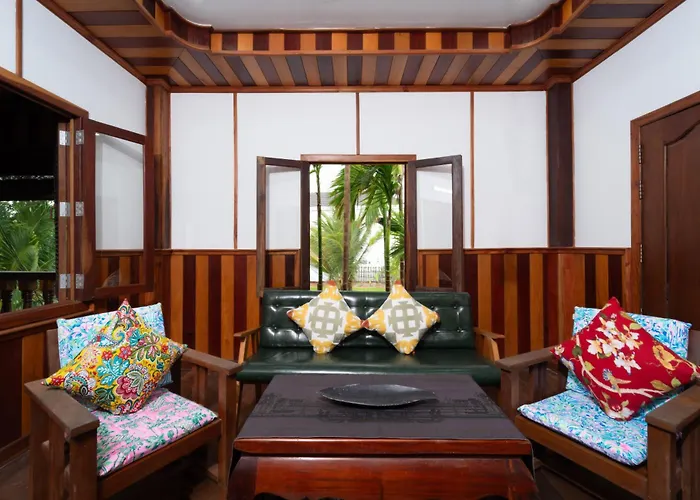 Authentic Khmer Pavilion & Tropical Garden * Phumi Tram Neak
