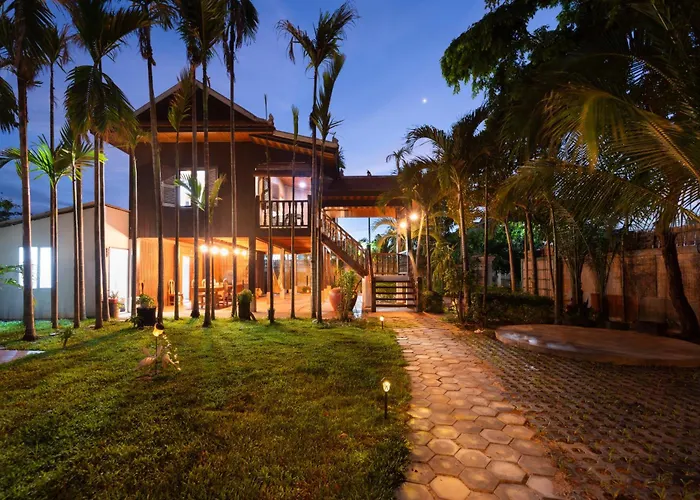 Authentic Khmer Pavilion & Tropical Garden Phumi Tram Neak
